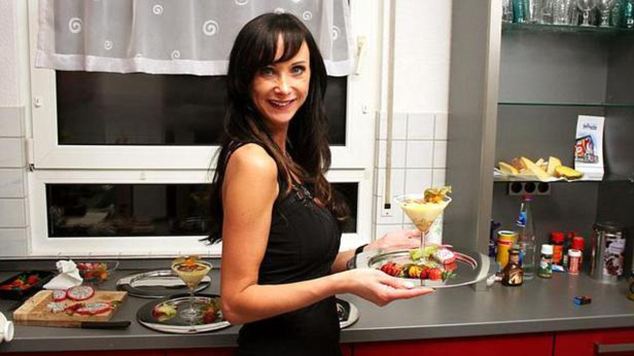 Model Claudia Boerner of 'The Perfect  Dinner' commits suicide after internet trolls